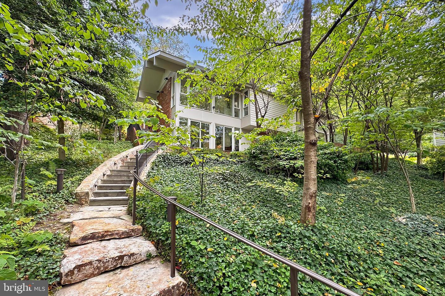 1753 ARMY NAVY DR, ARLINGTON, Virginia 22202, 6 Bedrooms Bedrooms, ,6 BathroomsBathrooms,Residential,For sale,1753 ARMY NAVY DR,VAAR2063716 MLS # VAAR2063716