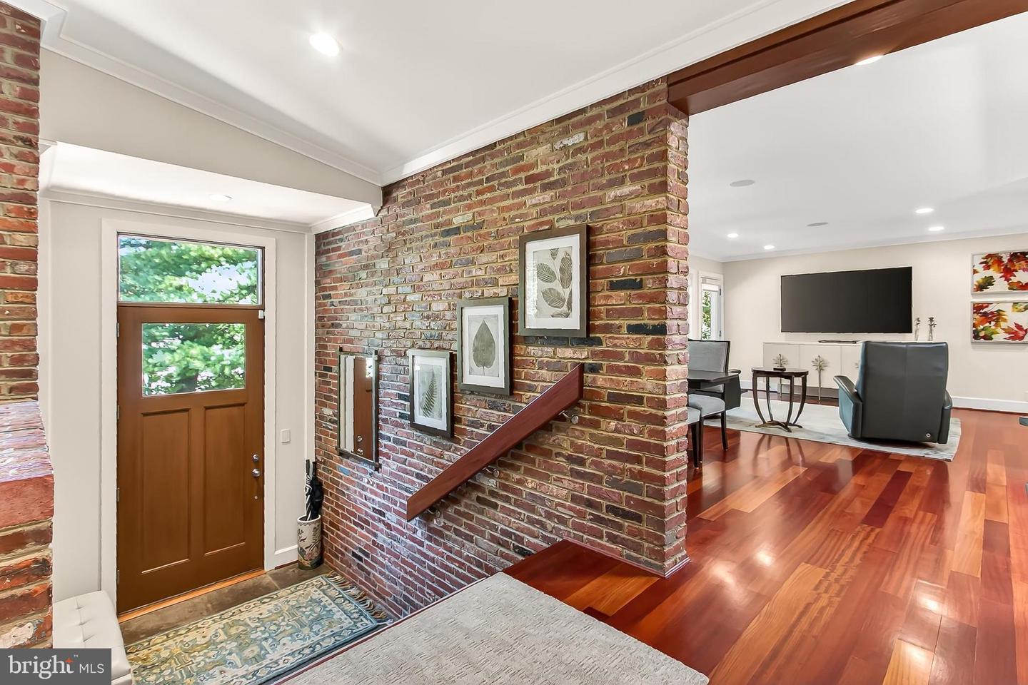 1753 ARMY NAVY DR, ARLINGTON, Virginia 22202, 6 Bedrooms Bedrooms, ,6 BathroomsBathrooms,Residential,For sale,1753 ARMY NAVY DR,VAAR2063716 MLS # VAAR2063716