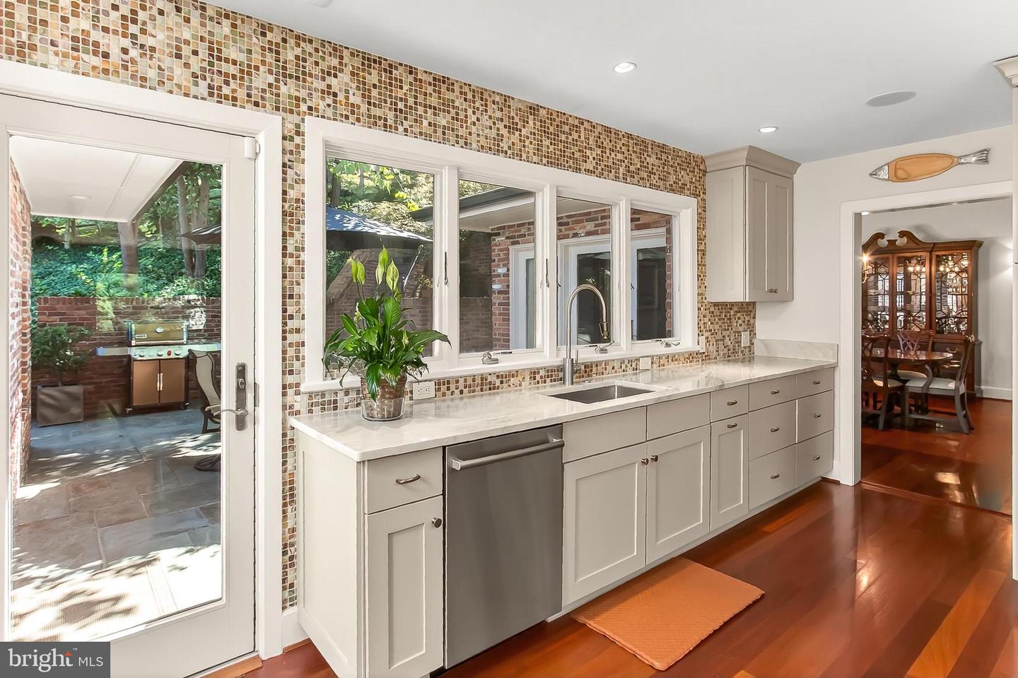 1753 ARMY NAVY DR, ARLINGTON, Virginia 22202, 6 Bedrooms Bedrooms, ,6 BathroomsBathrooms,Residential,For sale,1753 ARMY NAVY DR,VAAR2063716 MLS # VAAR2063716