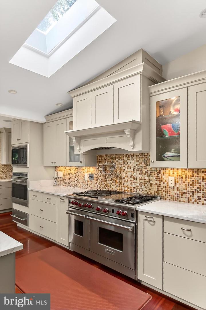 1753 ARMY NAVY DR, ARLINGTON, Virginia 22202, 6 Bedrooms Bedrooms, ,6 BathroomsBathrooms,Residential,For sale,1753 ARMY NAVY DR,VAAR2063716 MLS # VAAR2063716