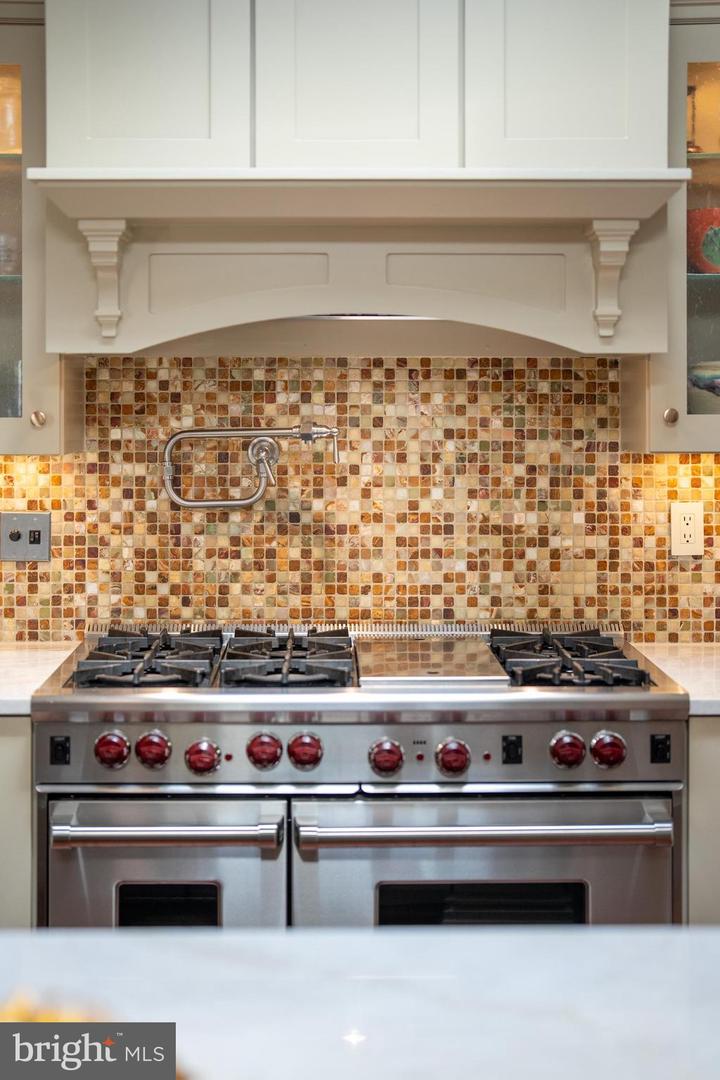 1753 ARMY NAVY DR, ARLINGTON, Virginia 22202, 6 Bedrooms Bedrooms, ,6 BathroomsBathrooms,Residential,For sale,1753 ARMY NAVY DR,VAAR2063716 MLS # VAAR2063716