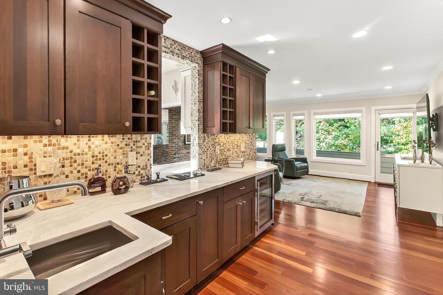 1753 ARMY NAVY DR, ARLINGTON, Virginia 22202, 6 Bedrooms Bedrooms, ,6 BathroomsBathrooms,Residential,For sale,1753 ARMY NAVY DR,VAAR2063716 MLS # VAAR2063716