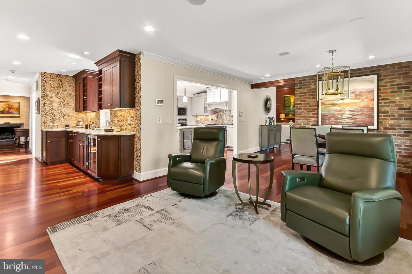 1753 ARMY NAVY DR, ARLINGTON, Virginia 22202, 6 Bedrooms Bedrooms, ,6 BathroomsBathrooms,Residential,For sale,1753 ARMY NAVY DR,VAAR2063716 MLS # VAAR2063716