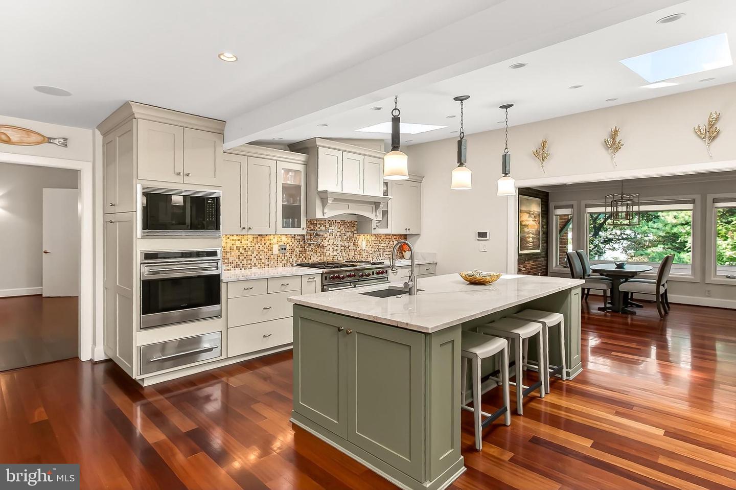 1753 ARMY NAVY DR, ARLINGTON, Virginia 22202, 6 Bedrooms Bedrooms, ,6 BathroomsBathrooms,Residential,For sale,1753 ARMY NAVY DR,VAAR2063716 MLS # VAAR2063716