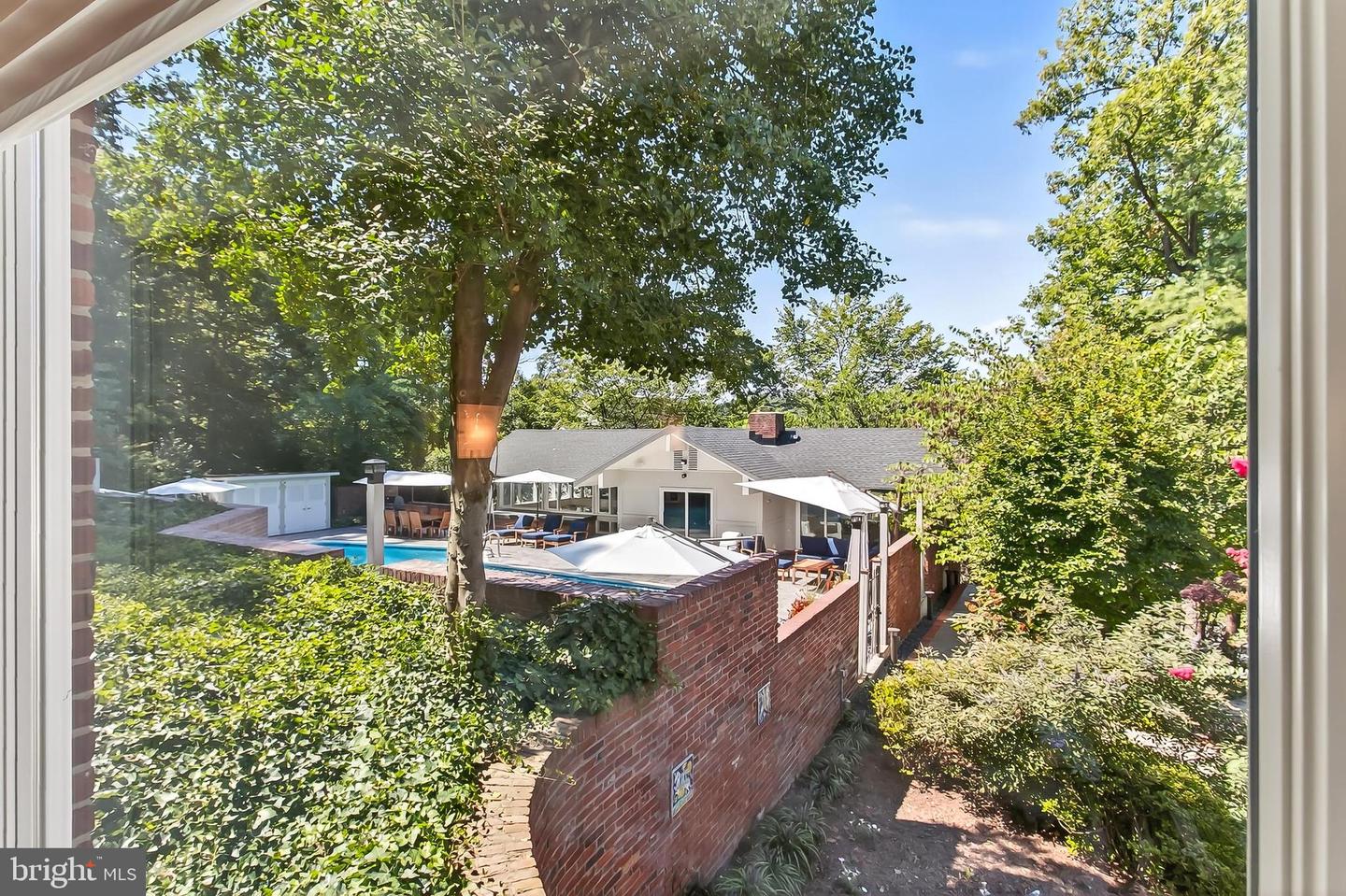 1753 ARMY NAVY DR, ARLINGTON, Virginia 22202, 6 Bedrooms Bedrooms, ,6 BathroomsBathrooms,Residential,For sale,1753 ARMY NAVY DR,VAAR2063716 MLS # VAAR2063716