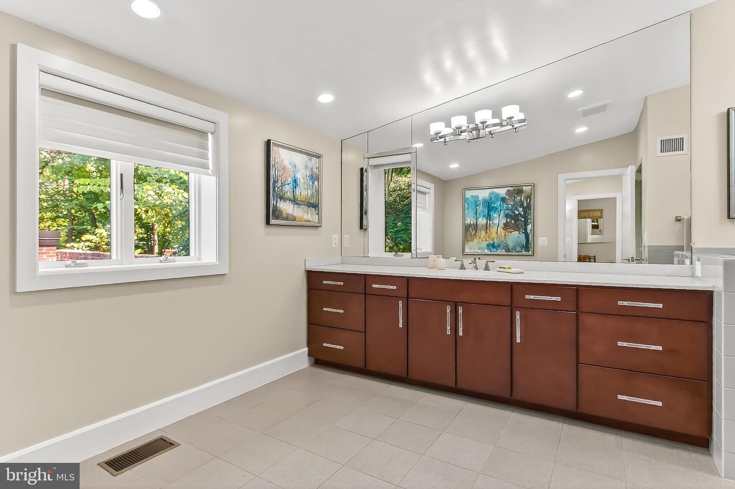 1753 ARMY NAVY DR, ARLINGTON, Virginia 22202, 6 Bedrooms Bedrooms, ,6 BathroomsBathrooms,Residential,For sale,1753 ARMY NAVY DR,VAAR2063716 MLS # VAAR2063716