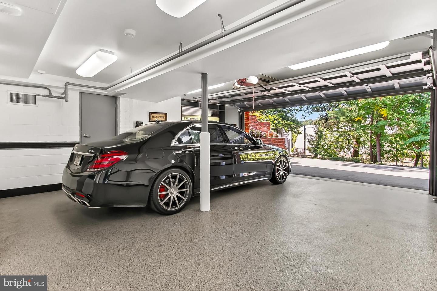 1753 ARMY NAVY DR, ARLINGTON, Virginia 22202, 6 Bedrooms Bedrooms, ,6 BathroomsBathrooms,Residential,For sale,1753 ARMY NAVY DR,VAAR2063716 MLS # VAAR2063716