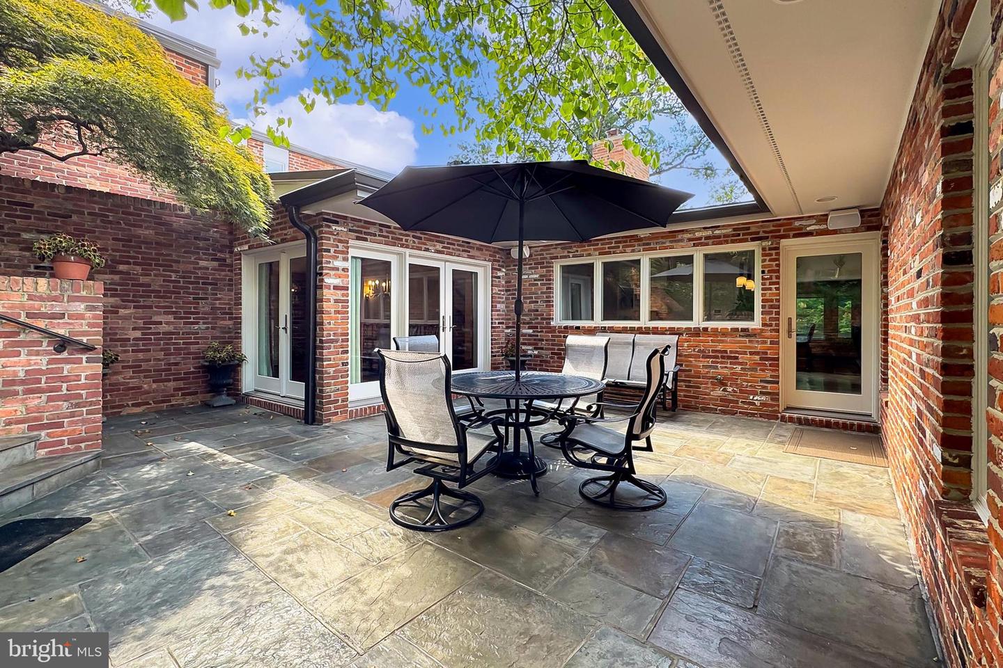 1753 ARMY NAVY DR, ARLINGTON, Virginia 22202, 6 Bedrooms Bedrooms, ,6 BathroomsBathrooms,Residential,For sale,1753 ARMY NAVY DR,VAAR2063716 MLS # VAAR2063716