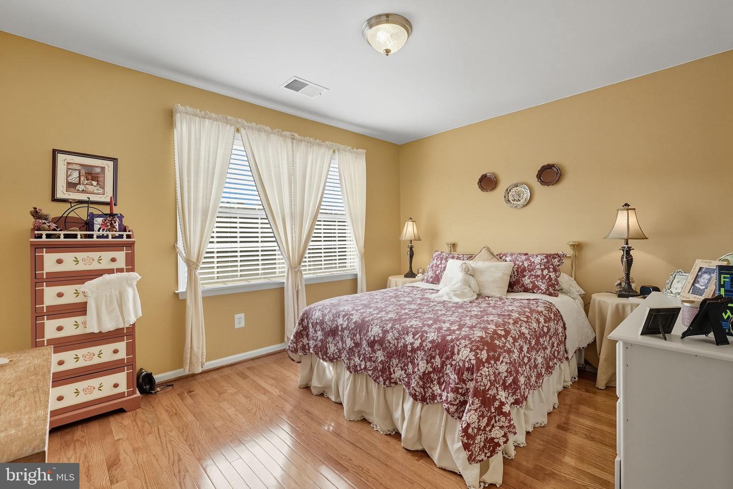 5429 BOWERS HILL DR, HAYMARKET, Virginia 20169, 4 Bedrooms Bedrooms, ,2 BathroomsBathrooms,Residential,For sale,5429 BOWERS HILL DR,VAPW2104580 MLS # VAPW2104580