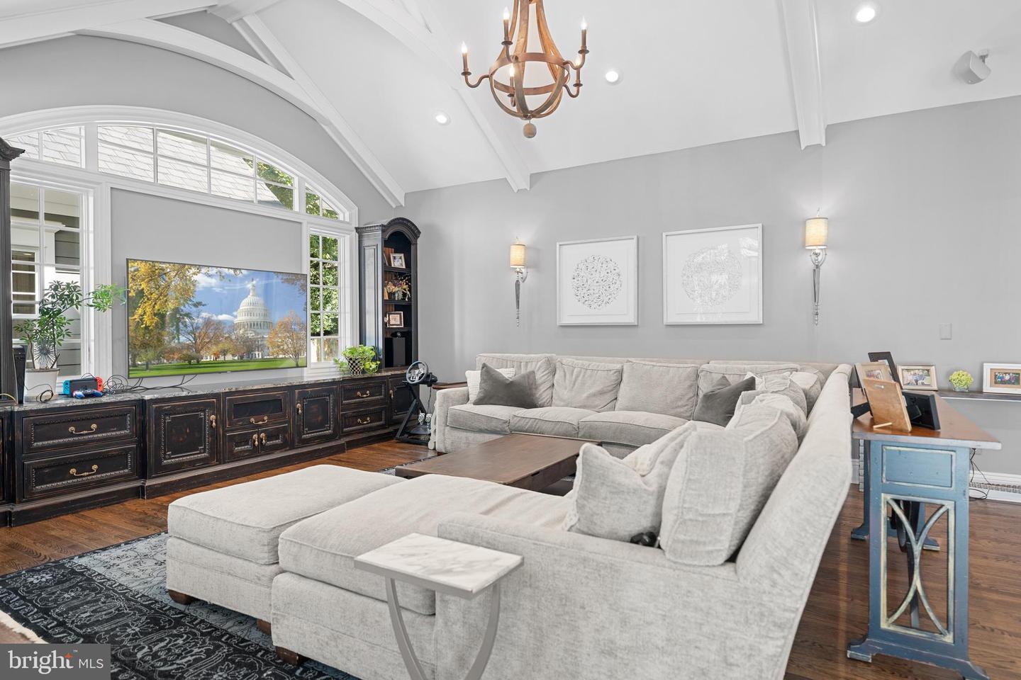 6020 COPELY LN, MCLEAN, Virginia 22101, 6 Bedrooms Bedrooms, ,6 BathroomsBathrooms,Residential,For sale,6020 COPELY LN,VAFX2268828 MLS # VAFX2268828