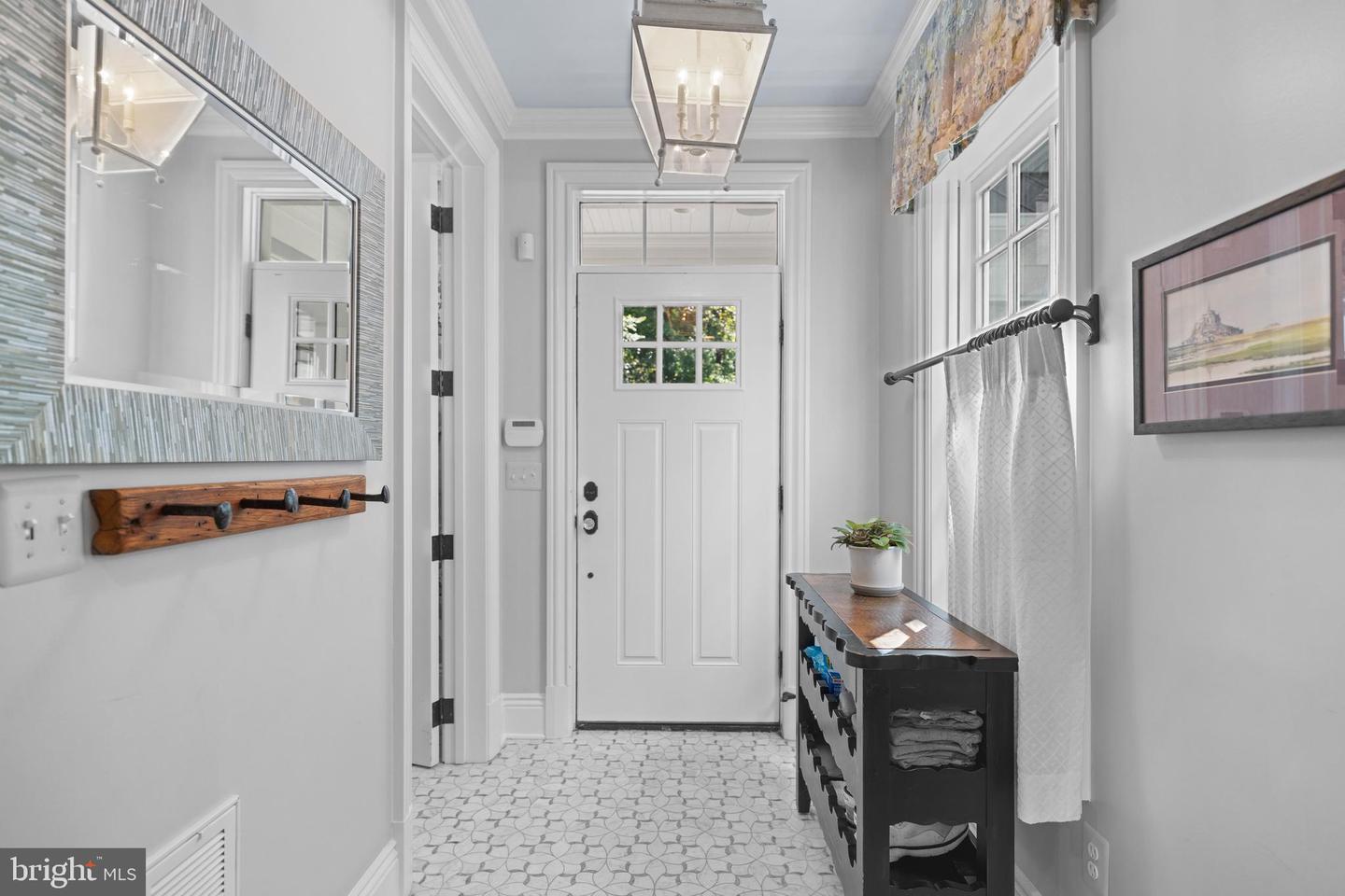 6020 COPELY LN, MCLEAN, Virginia 22101, 6 Bedrooms Bedrooms, ,6 BathroomsBathrooms,Residential,For sale,6020 COPELY LN,VAFX2268828 MLS # VAFX2268828
