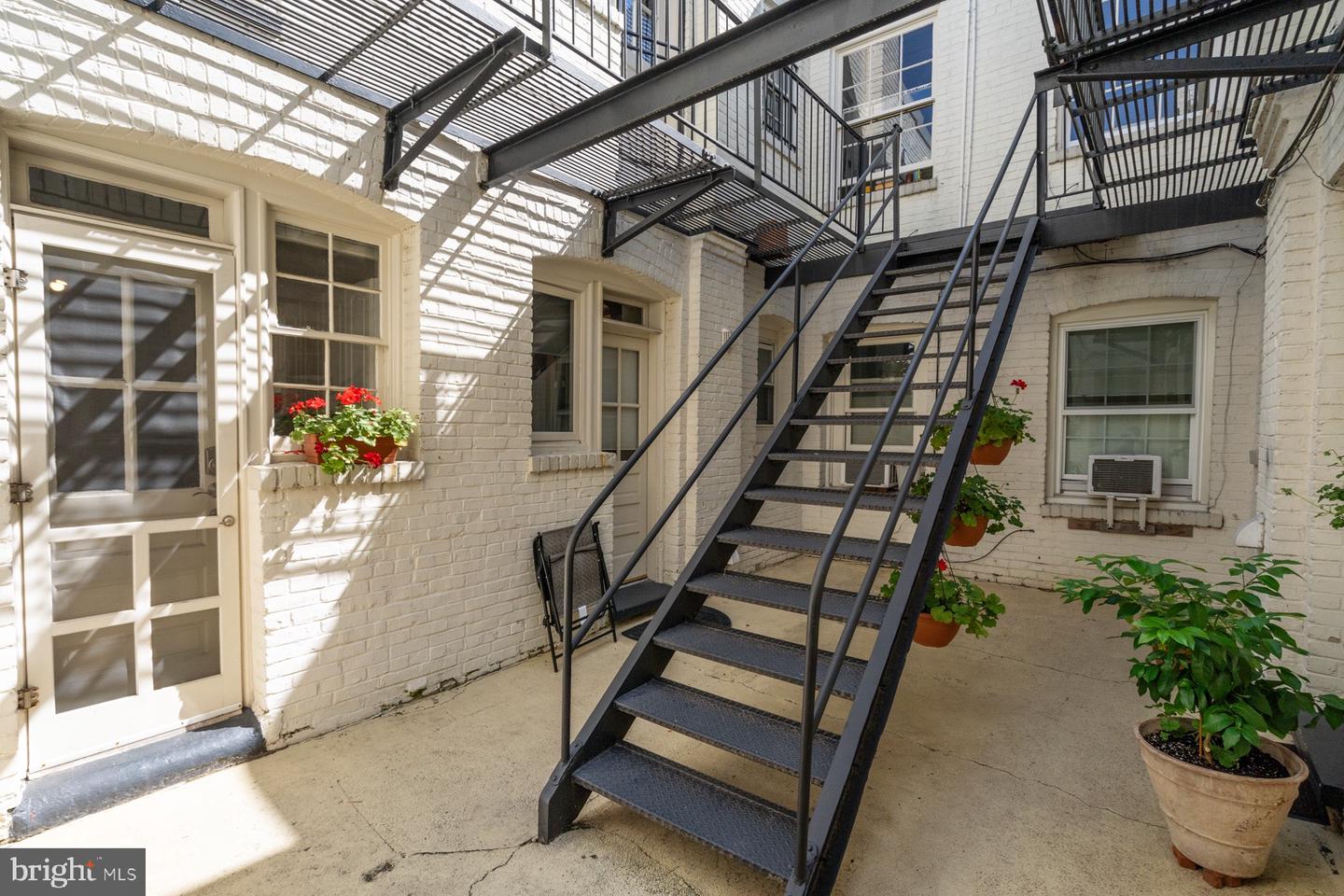 2603 O ST NW #2, WASHINGTON, District Of Columbia 20007, 1 Bedroom Bedrooms, 4 Rooms Rooms,1 BathroomBathrooms,Residential,For sale,2603 O ST NW #2,DCDC2223744 MLS # DCDC2223744