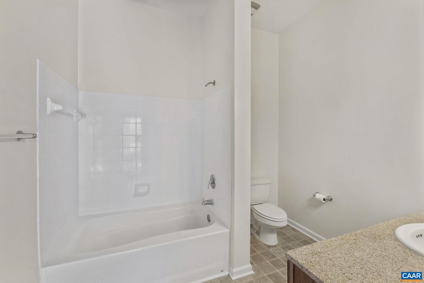 765 WALKER SQ #4B, CHARLOTTESVILLE, Virginia 22903, 2 Bedrooms Bedrooms, ,2 BathroomsBathrooms,Residential,For sale,765 WALKER SQ #4B,669292 MLS # 669292