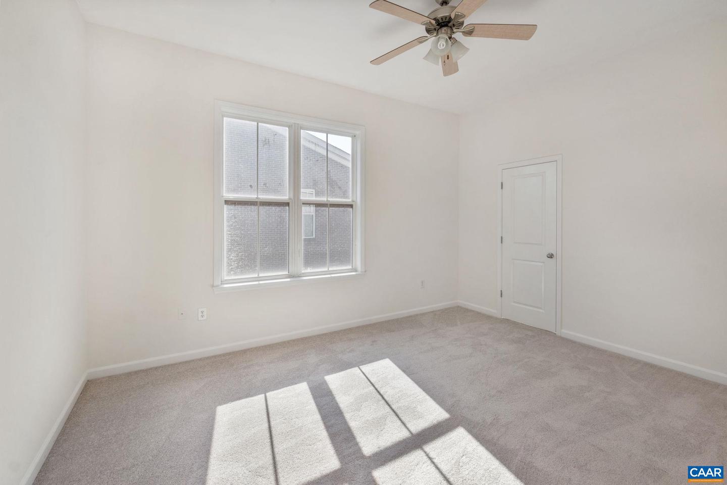 765 WALKER SQ #4B, CHARLOTTESVILLE, Virginia 22903, 2 Bedrooms Bedrooms, ,2 BathroomsBathrooms,Residential,For sale,765 WALKER SQ #4B,669292 MLS # 669292