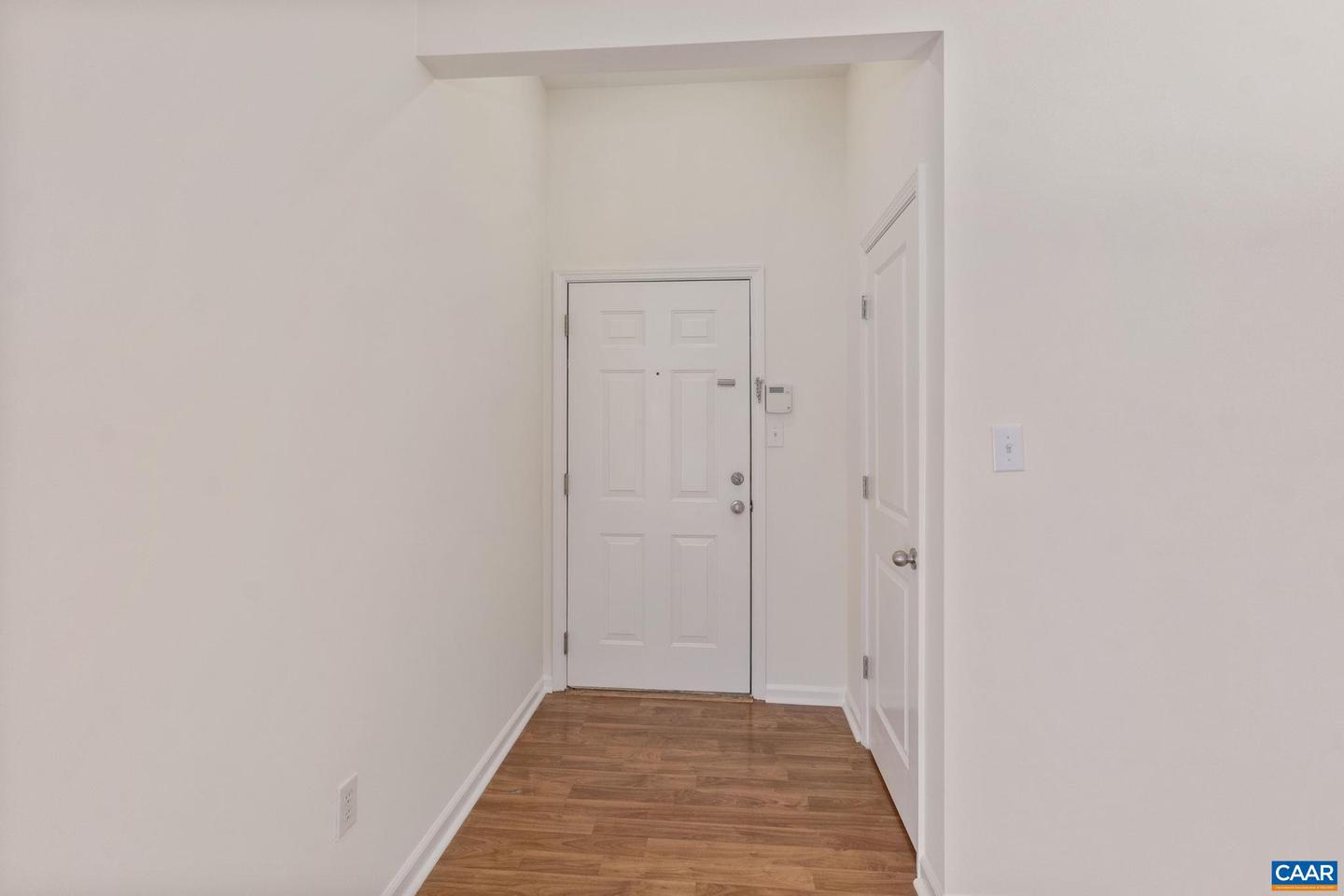 765 WALKER SQ #4B, CHARLOTTESVILLE, Virginia 22903, 2 Bedrooms Bedrooms, ,2 BathroomsBathrooms,Residential,For sale,765 WALKER SQ #4B,669292 MLS # 669292