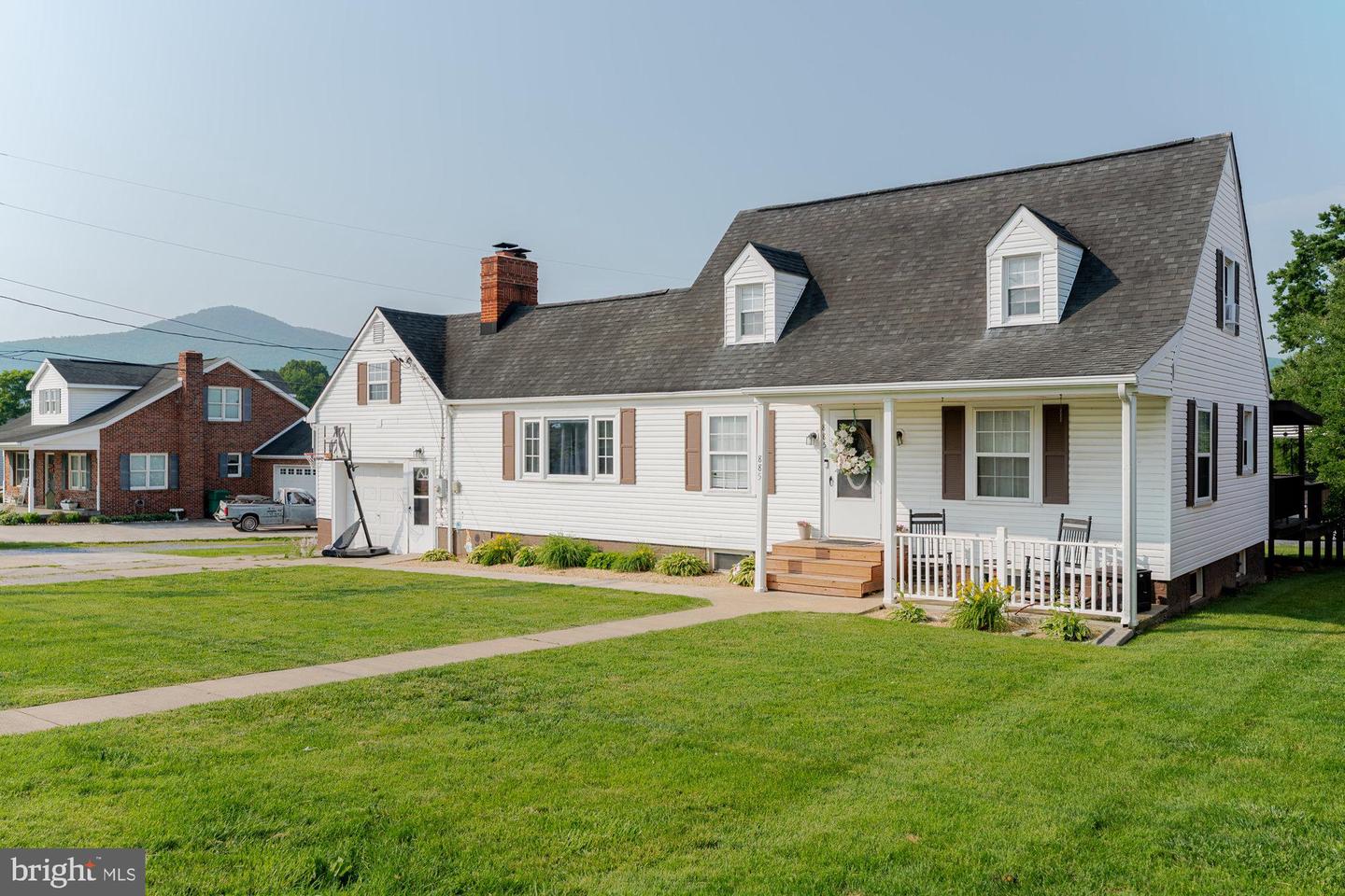 885 W MAIN ST, STANLEY, Virginia 22851, 4 Bedrooms Bedrooms, ,2 BathroomsBathrooms,Residential,For sale,885 W MAIN ST,VAPA2004512 MLS # VAPA2004512