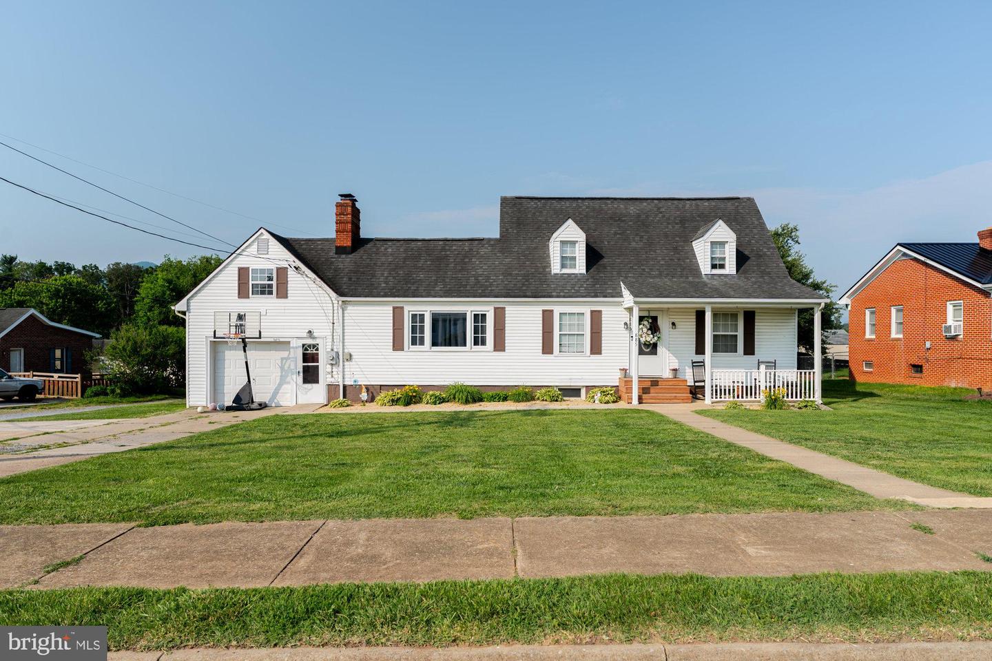 885 W MAIN ST, STANLEY, Virginia 22851, 4 Bedrooms Bedrooms, ,2 BathroomsBathrooms,Residential,For sale,885 W MAIN ST,VAPA2004512 MLS # VAPA2004512