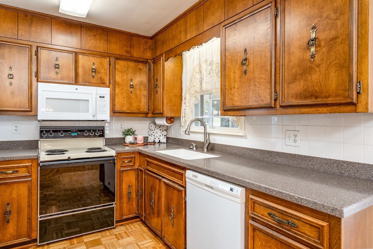 3107 RAWLEY PIKE, ROCKINGHAM, Virginia 22801, 3 Bedrooms Bedrooms, ,2 BathroomsBathrooms,Residential,3107 RAWLEY PIKE,669303 MLS # 669303