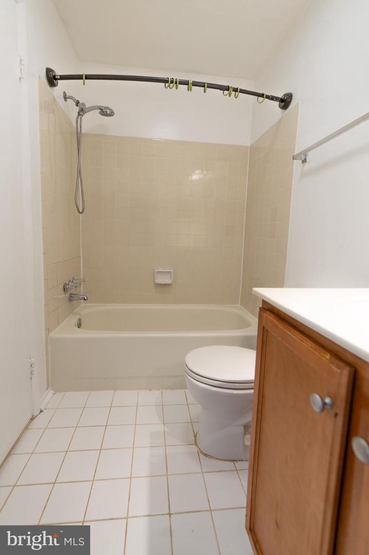 1780 JONATHAN WAY #1780-A, RESTON, Virginia 20190, 2 Bedrooms Bedrooms, 6 Rooms Rooms,1 BathroomBathrooms,Residential,For sale,1780 JONATHAN WAY #1780-A,VAFX2265998 MLS # VAFX2265998 1780 JONATHAN WAY #1780-A, RESTON, Virginia 20190, 2 Bedrooms Bedrooms, 6 Rooms Rooms,1 BathroomBathrooms,Residential,For sale,1780 JONATHAN WAY #1780-A,VAFX2265998 MLS # VAFX2265998