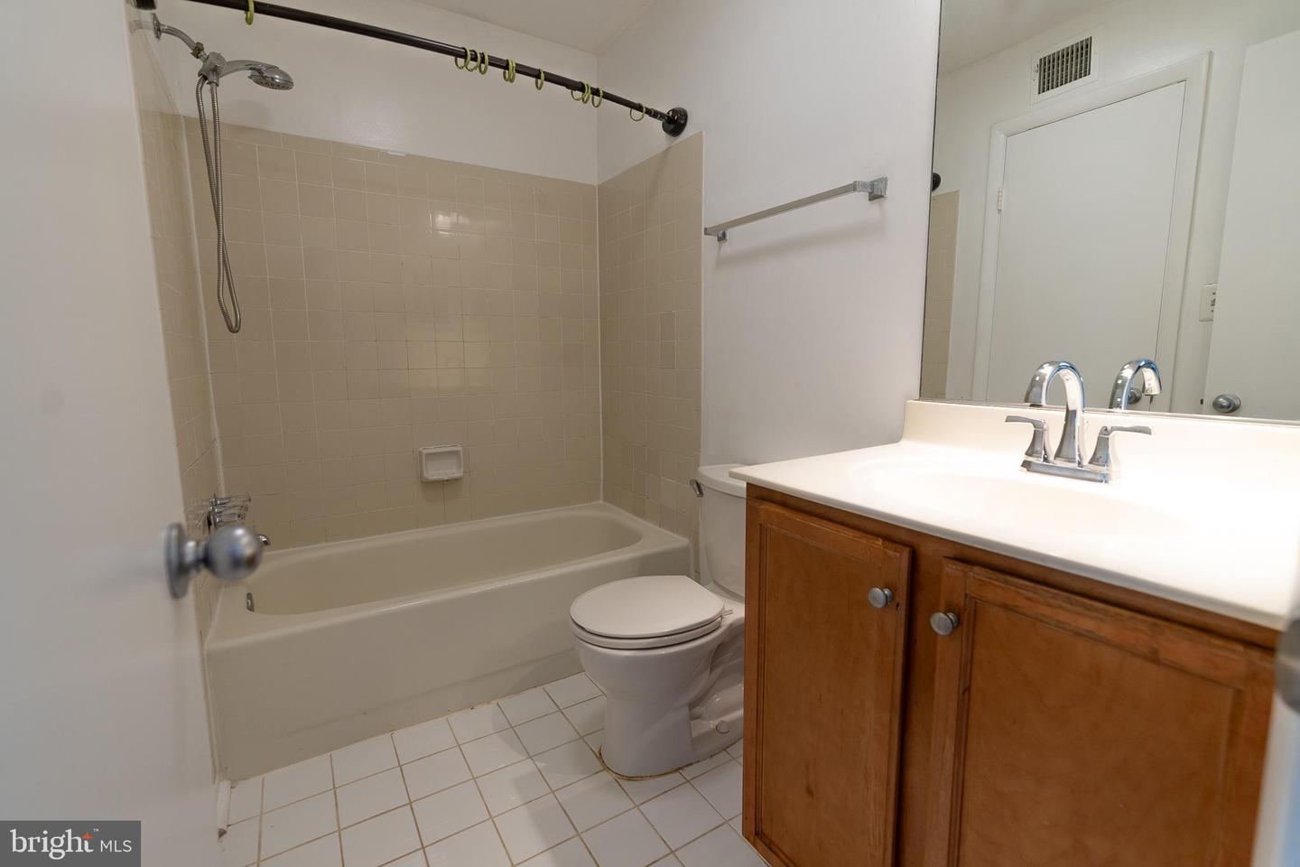 1780 JONATHAN WAY #1780-A, RESTON, Virginia 20190, 2 Bedrooms Bedrooms, 6 Rooms Rooms,1 BathroomBathrooms,Residential,For sale,1780 JONATHAN WAY #1780-A,VAFX2265998 MLS # VAFX2265998 1780 JONATHAN WAY #1780-A, RESTON, Virginia 20190, 2 Bedrooms Bedrooms, 6 Rooms Rooms,1 BathroomBathrooms,Residential,For sale,1780 JONATHAN WAY #1780-A,VAFX2265998 MLS # VAFX2265998