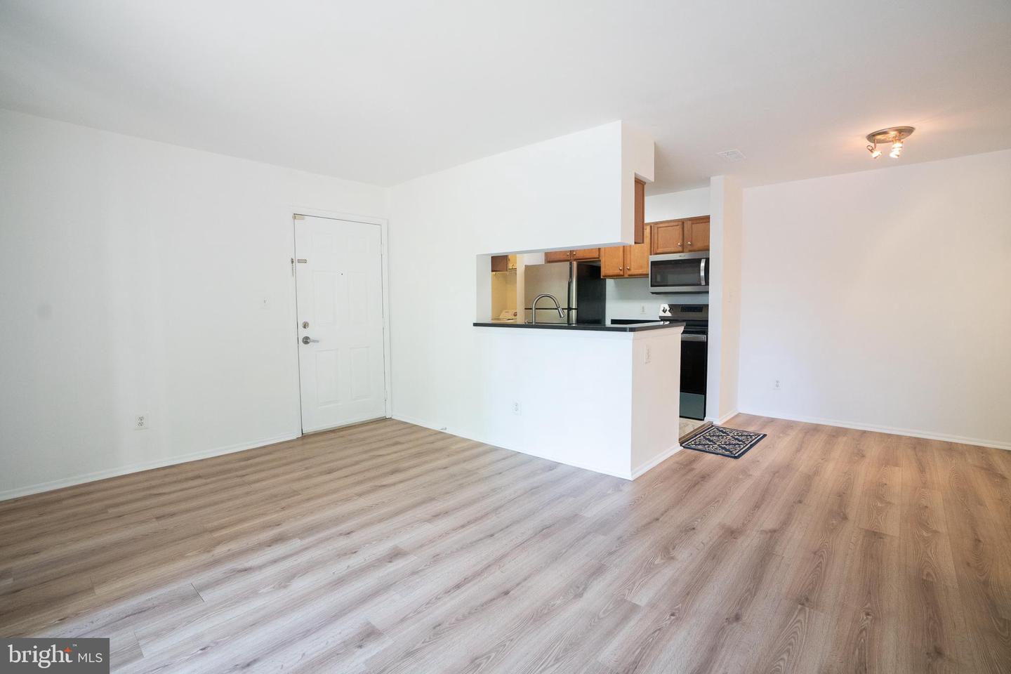 1780 JONATHAN WAY #1780-A, RESTON, Virginia 20190, 2 Bedrooms Bedrooms, 6 Rooms Rooms,1 BathroomBathrooms,Residential,For sale,1780 JONATHAN WAY #1780-A,VAFX2265998 MLS # VAFX2265998 1780 JONATHAN WAY #1780-A, RESTON, Virginia 20190, 2 Bedrooms Bedrooms, 6 Rooms Rooms,1 BathroomBathrooms,Residential,For sale,1780 JONATHAN WAY #1780-A,VAFX2265998 MLS # VAFX2265998