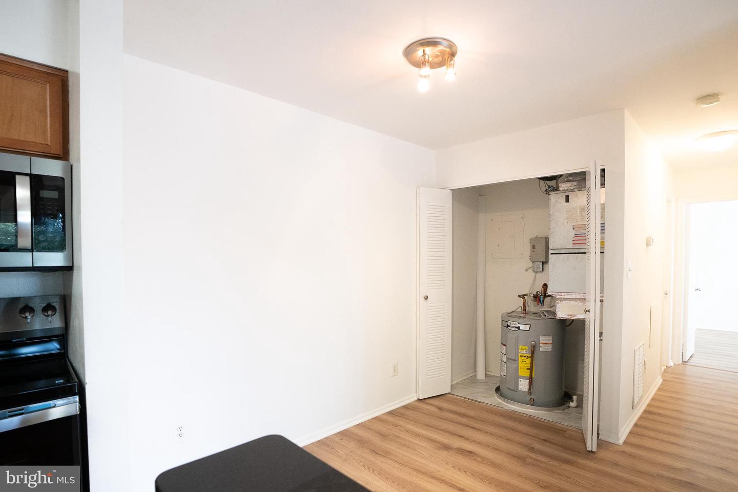 1780 JONATHAN WAY #1780-A, RESTON, Virginia 20190, 2 Bedrooms Bedrooms, 6 Rooms Rooms,1 BathroomBathrooms,Residential,For sale,1780 JONATHAN WAY #1780-A,VAFX2265998 MLS # VAFX2265998 1780 JONATHAN WAY #1780-A, RESTON, Virginia 20190, 2 Bedrooms Bedrooms, 6 Rooms Rooms,1 BathroomBathrooms,Residential,For sale,1780 JONATHAN WAY #1780-A,VAFX2265998 MLS # VAFX2265998