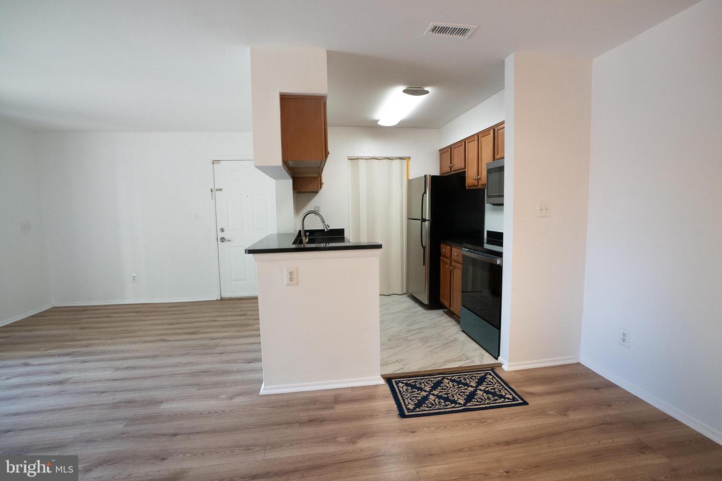 1780 JONATHAN WAY #1780-A, RESTON, Virginia 20190, 2 Bedrooms Bedrooms, 6 Rooms Rooms,1 BathroomBathrooms,Residential,For sale,1780 JONATHAN WAY #1780-A,VAFX2265998 MLS # VAFX2265998 1780 JONATHAN WAY #1780-A, RESTON, Virginia 20190, 2 Bedrooms Bedrooms, 6 Rooms Rooms,1 BathroomBathrooms,Residential,For sale,1780 JONATHAN WAY #1780-A,VAFX2265998 MLS # VAFX2265998