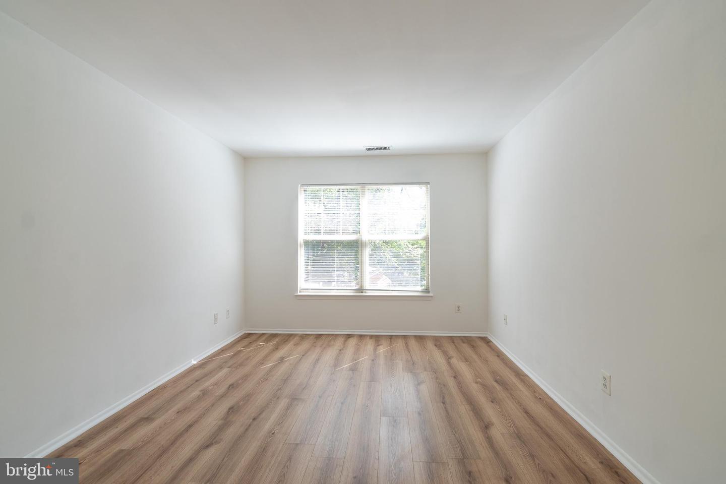 1780 JONATHAN WAY #1780-A, RESTON, Virginia 20190, 2 Bedrooms Bedrooms, 6 Rooms Rooms,1 BathroomBathrooms,Residential,For sale,1780 JONATHAN WAY #1780-A,VAFX2265998 MLS # VAFX2265998 1780 JONATHAN WAY #1780-A, RESTON, Virginia 20190, 2 Bedrooms Bedrooms, 6 Rooms Rooms,1 BathroomBathrooms,Residential,For sale,1780 JONATHAN WAY #1780-A,VAFX2265998 MLS # VAFX2265998