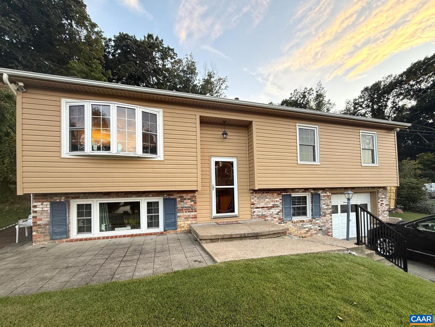 665 GLORIA PL, STAUNTON, Virginia 24401, 4 Bedrooms Bedrooms, ,3 BathroomsBathrooms,Residential,For sale,665 GLORIA PL,668820 MLS # 668820