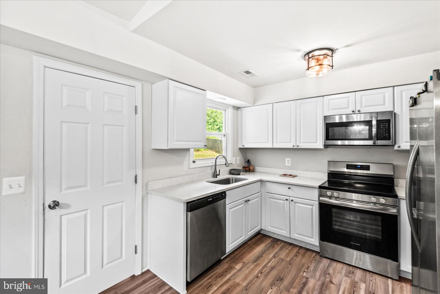 10420 FOREST HILL CT, FREDERICKSBURG, Virginia 22408, 3 Bedrooms Bedrooms, 5 Rooms Rooms,2 BathroomsBathrooms,Residential,For sale,10420 FOREST HILL CT,VASP2036328 MLS # VASP2036328