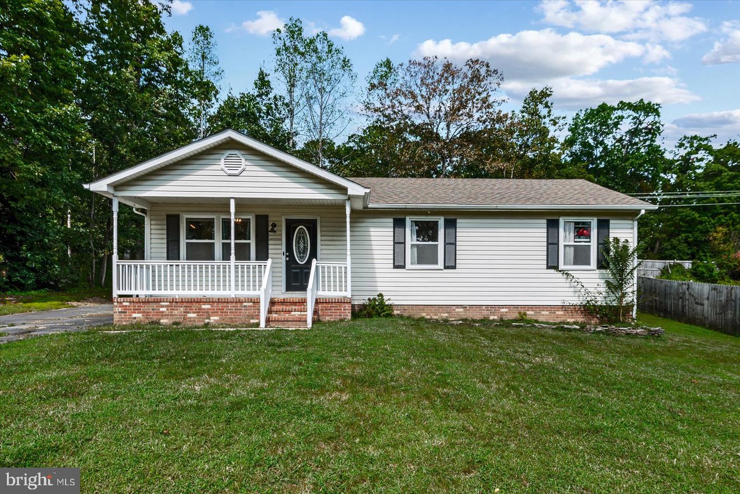 10420 FOREST HILL CT, FREDERICKSBURG, Virginia 22408, 3 Bedrooms Bedrooms, 5 Rooms Rooms,2 BathroomsBathrooms,Residential,For sale,10420 FOREST HILL CT,VASP2036328 MLS # VASP2036328