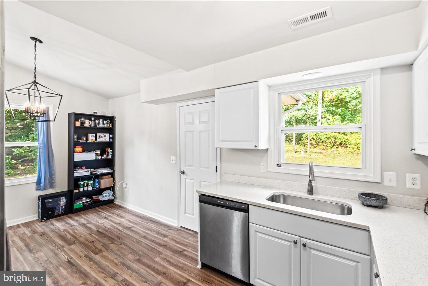 10420 FOREST HILL CT, FREDERICKSBURG, Virginia 22408, 3 Bedrooms Bedrooms, 5 Rooms Rooms,2 BathroomsBathrooms,Residential,For sale,10420 FOREST HILL CT,VASP2036328 MLS # VASP2036328