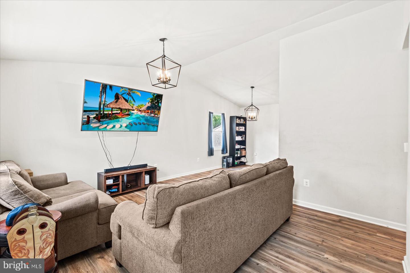 10420 FOREST HILL CT, FREDERICKSBURG, Virginia 22408, 3 Bedrooms Bedrooms, 5 Rooms Rooms,2 BathroomsBathrooms,Residential,For sale,10420 FOREST HILL CT,VASP2036328 MLS # VASP2036328