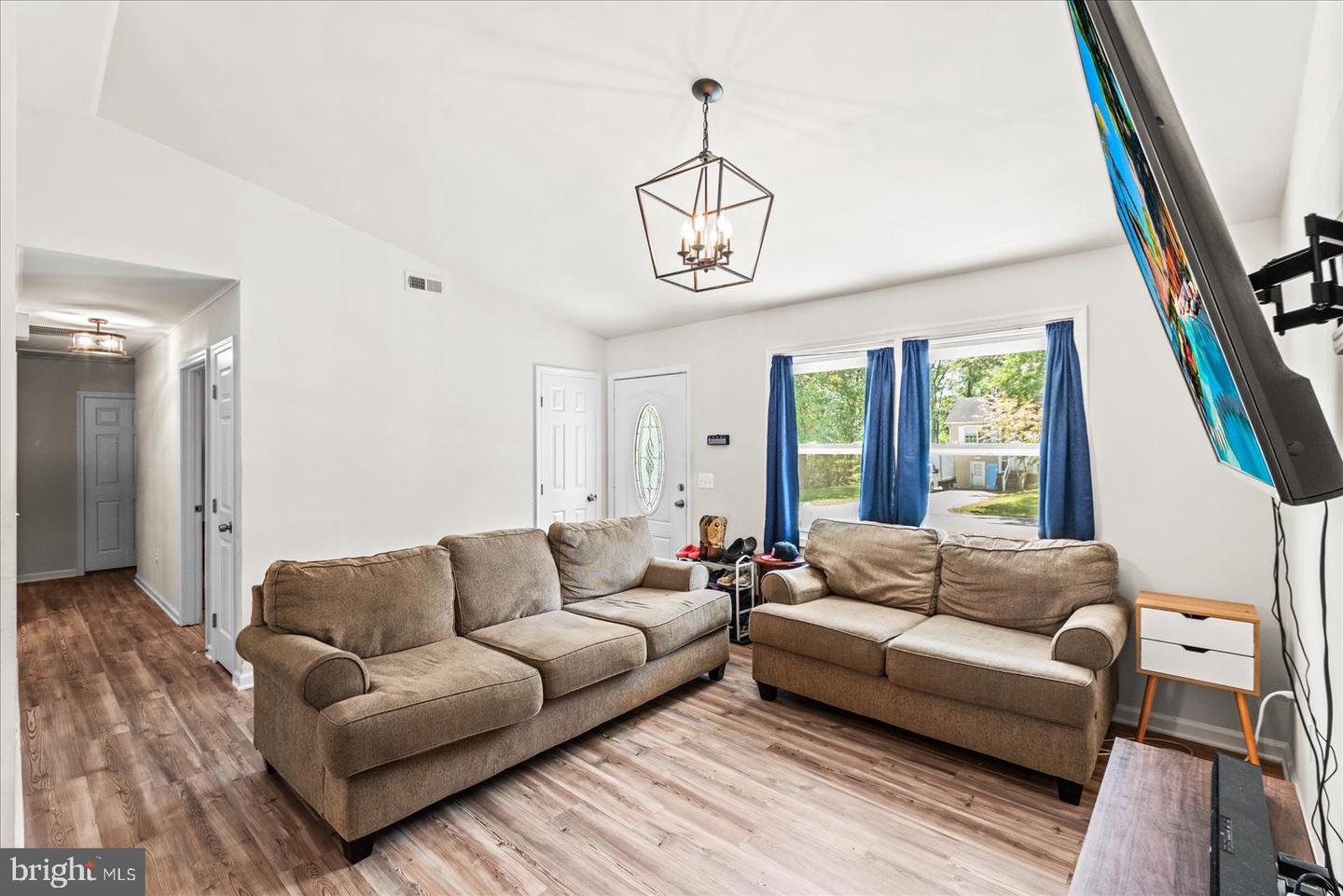 10420 FOREST HILL CT, FREDERICKSBURG, Virginia 22408, 3 Bedrooms Bedrooms, 5 Rooms Rooms,2 BathroomsBathrooms,Residential,For sale,10420 FOREST HILL CT,VASP2036328 MLS # VASP2036328