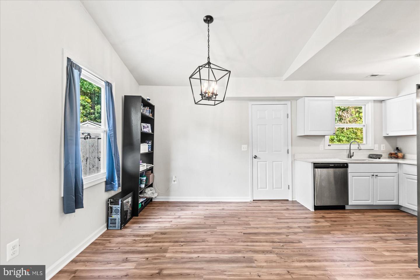 10420 FOREST HILL CT, FREDERICKSBURG, Virginia 22408, 3 Bedrooms Bedrooms, 5 Rooms Rooms,2 BathroomsBathrooms,Residential,For sale,10420 FOREST HILL CT,VASP2036328 MLS # VASP2036328