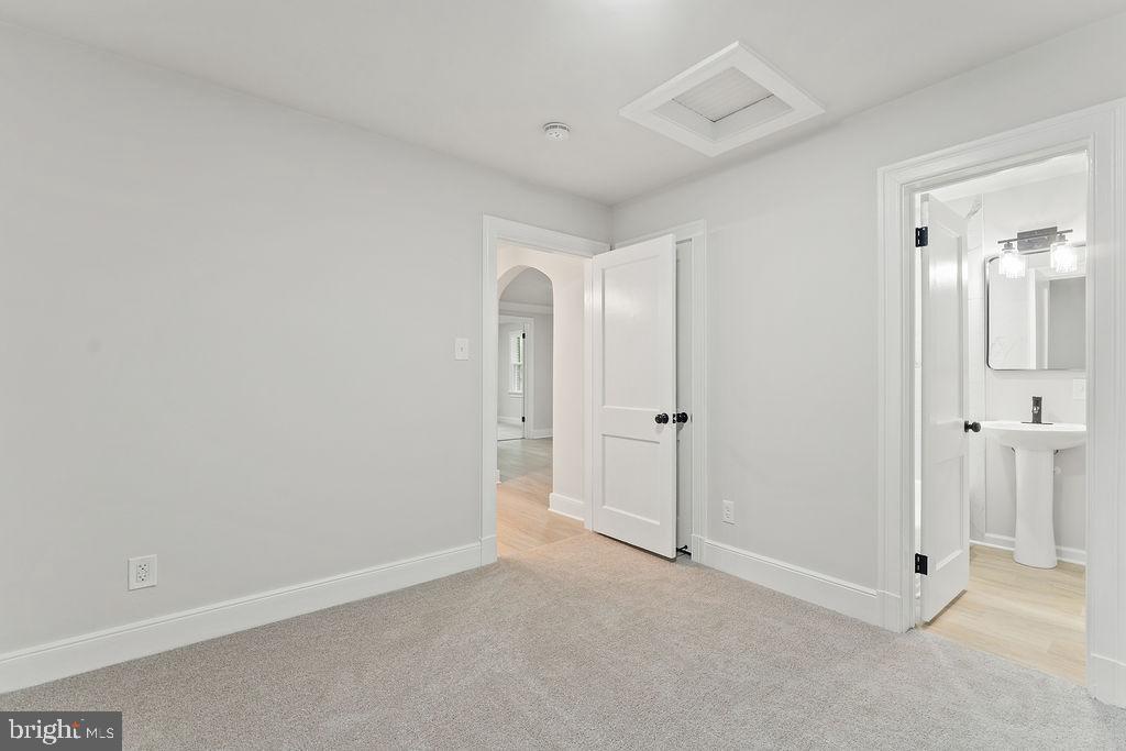 601 WOODSTOCK RD, RICHMOND, Virginia 23224, 3 Bedrooms Bedrooms, ,2 BathroomsBathrooms,Residential,For sale,601 WOODSTOCK RD,VARC2000758 MLS # VARC2000758