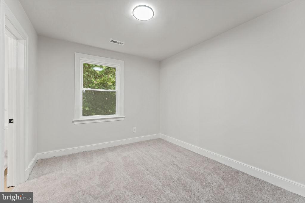 601 WOODSTOCK RD, RICHMOND, Virginia 23224, 3 Bedrooms Bedrooms, ,2 BathroomsBathrooms,Residential,For sale,601 WOODSTOCK RD,VARC2000758 MLS # VARC2000758