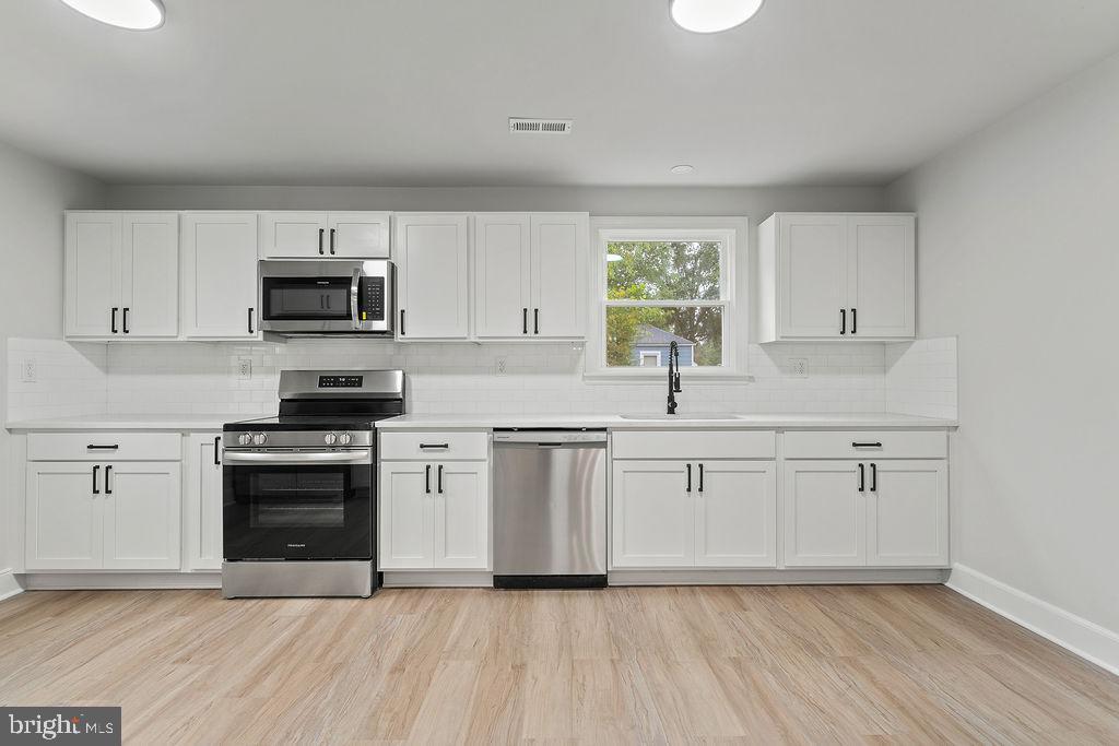 601 WOODSTOCK RD, RICHMOND, Virginia 23224, 3 Bedrooms Bedrooms, ,2 BathroomsBathrooms,Residential,For sale,601 WOODSTOCK RD,VARC2000758 MLS # VARC2000758