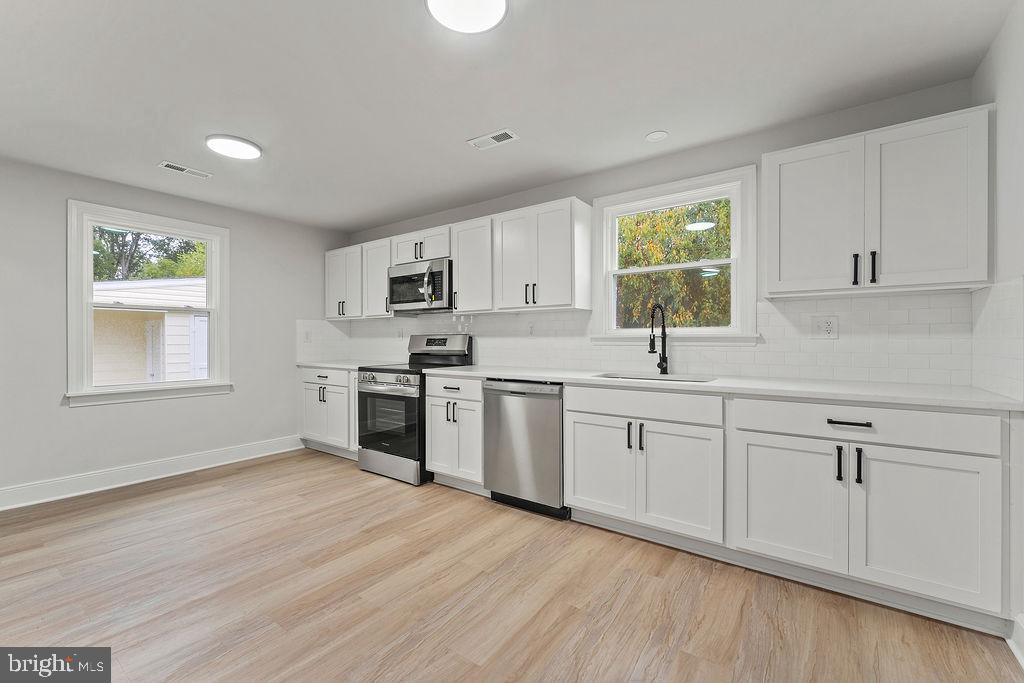 601 WOODSTOCK RD, RICHMOND, Virginia 23224, 3 Bedrooms Bedrooms, ,2 BathroomsBathrooms,Residential,For sale,601 WOODSTOCK RD,VARC2000758 MLS # VARC2000758