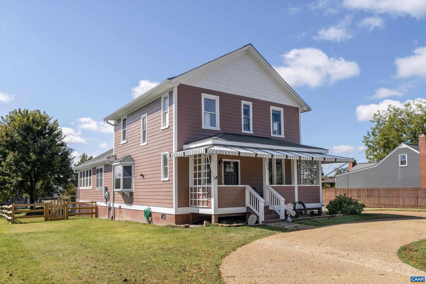 128 WEST ST, LOUISA, Virginia 23093, 3 Bedrooms Bedrooms, ,2 BathroomsBathrooms,Residential,For sale,128 WEST ST,669298 MLS # 669298