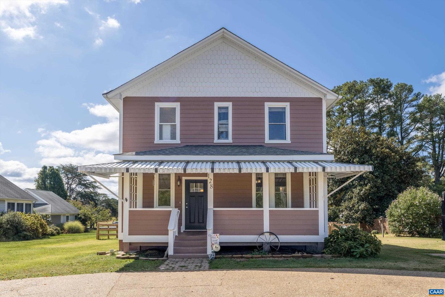 128 WEST ST, LOUISA, Virginia 23093, 3 Bedrooms Bedrooms, ,2 BathroomsBathrooms,Residential,For sale,128 WEST ST,669298 MLS # 669298