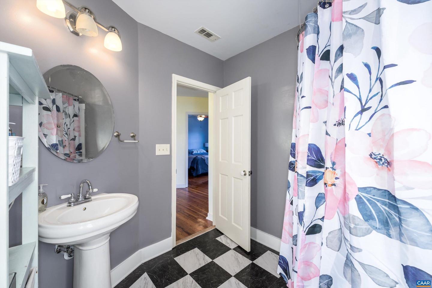 128 WEST ST, LOUISA, Virginia 23093, 3 Bedrooms Bedrooms, ,2 BathroomsBathrooms,Residential,For sale,128 WEST ST,669298 MLS # 669298