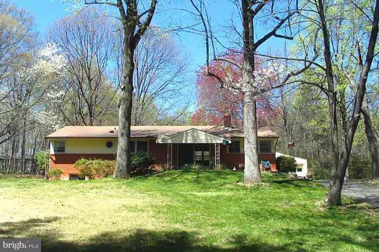 5440 SUMMIT ST, CENTREVILLE, Virginia 20120, 2 Bedrooms Bedrooms, ,2 BathroomsBathrooms,Residential,For sale,5440 SUMMIT ST,VAFX2268956 MLS # VAFX2268956