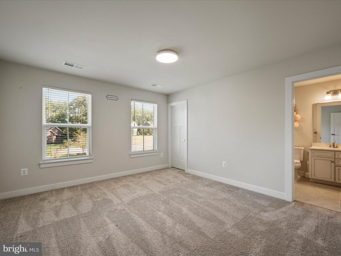 11710 SOUTHVIEW CT, SPOTSYLVANIA, Virginia 22551, 5 Bedrooms Bedrooms, ,3 BathroomsBathrooms,Residential,For sale,11710 SOUTHVIEW CT,VASP2036458 MLS # VASP2036458