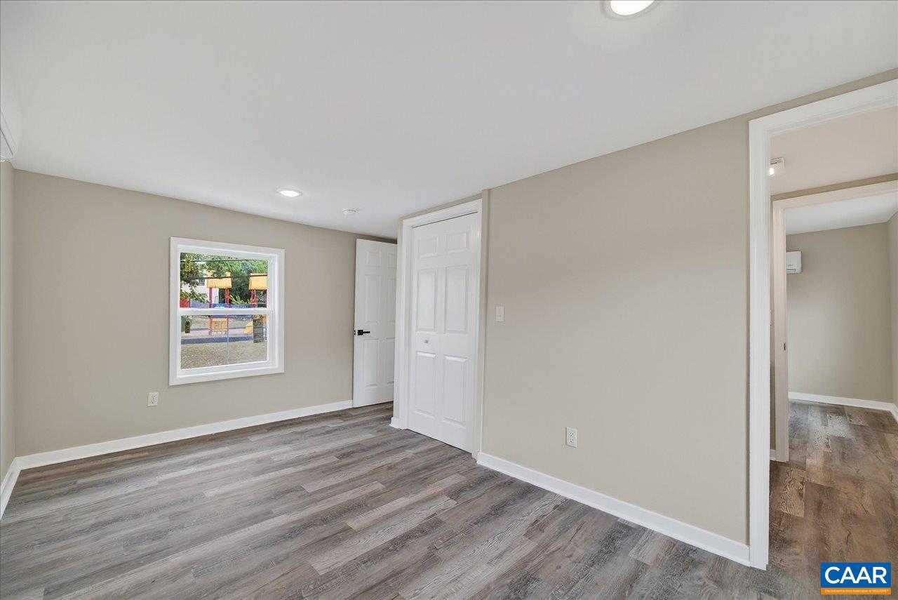1003 W JOHNSON ST, STAUNTON, Virginia 24401, 2 Bedrooms Bedrooms, ,2 BathroomsBathrooms,Residential,For sale,1003 W JOHNSON ST,669302 MLS # 669302