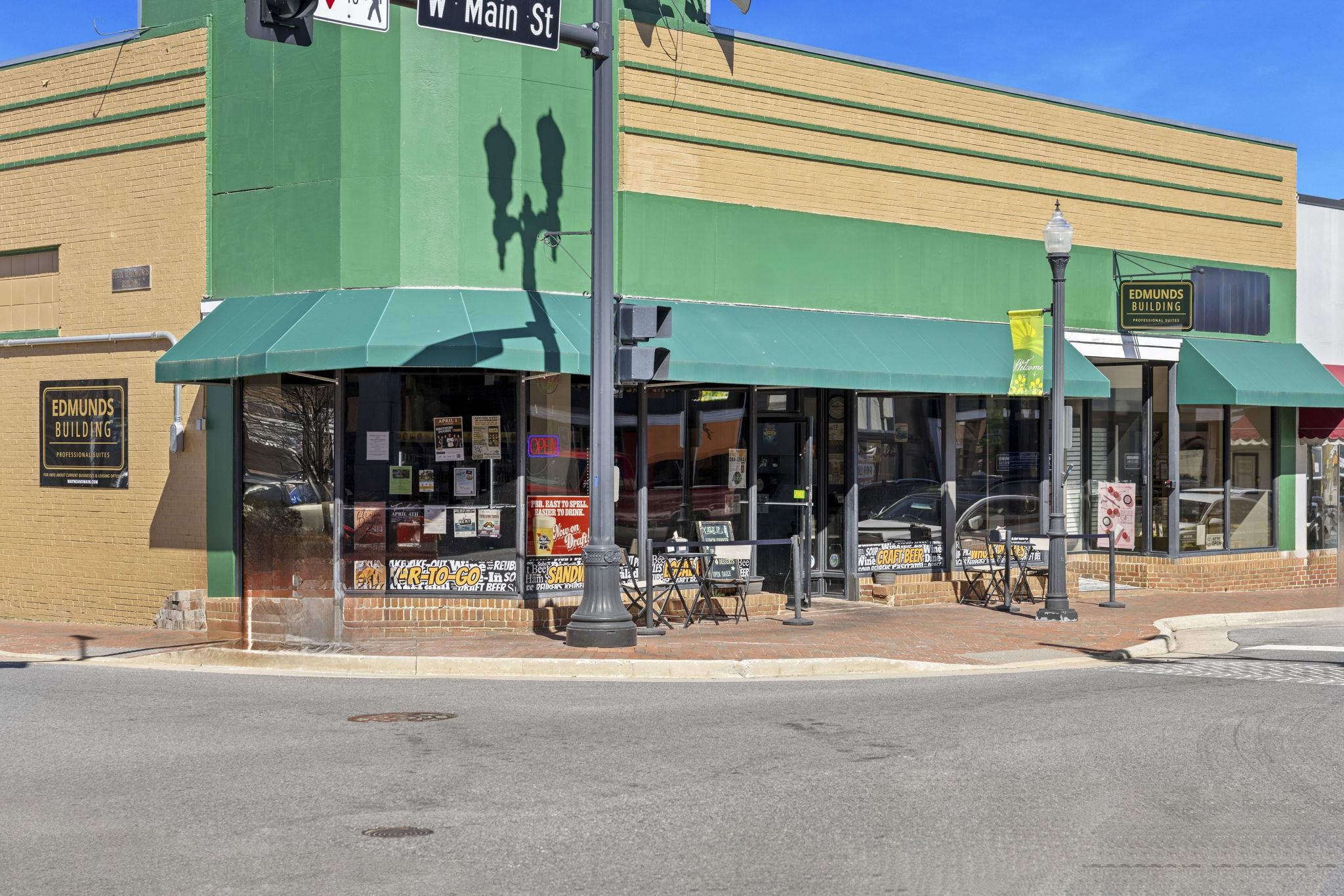 421 WEST MAIN ST, WAYNESBORO, Virginia 22980, ,Commercial,421 WEST MAIN ST,662574 MLS # 662574