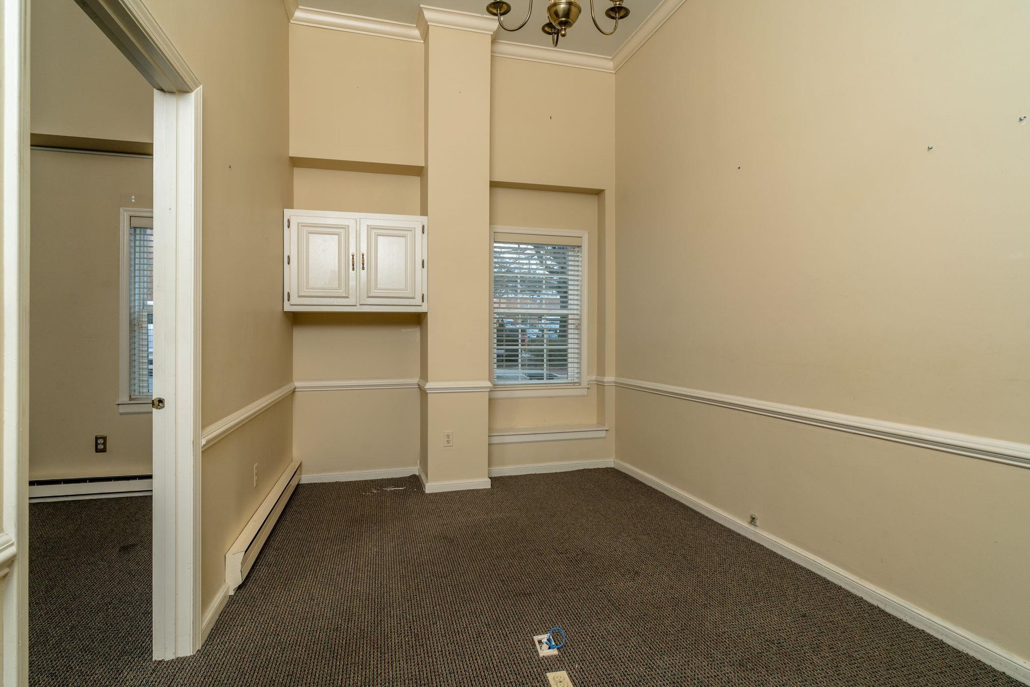 421 WEST MAIN ST, WAYNESBORO, Virginia 22980, ,Commercial,421 WEST MAIN ST,662574 MLS # 662574