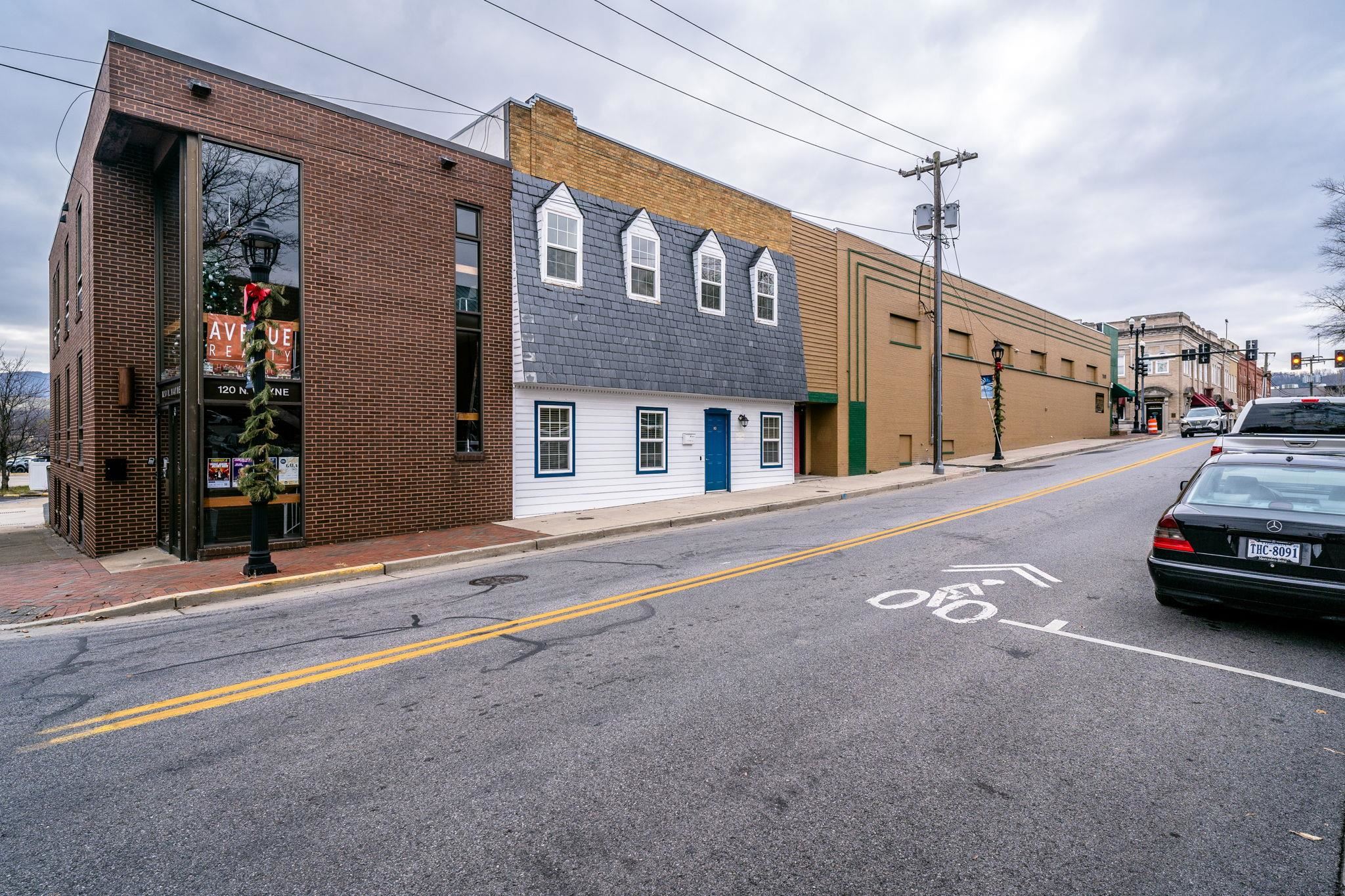 421 WEST MAIN ST, WAYNESBORO, Virginia 22980, ,Commercial,421 WEST MAIN ST,662574 MLS # 662574
