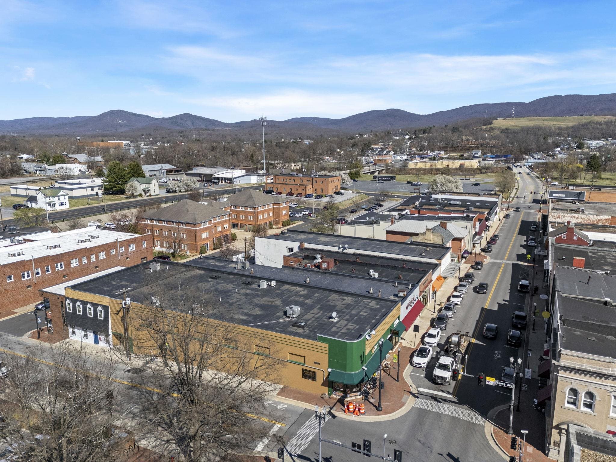 421 WEST MAIN ST, WAYNESBORO, Virginia 22980, ,Commercial,421 WEST MAIN ST,662574 MLS # 662574