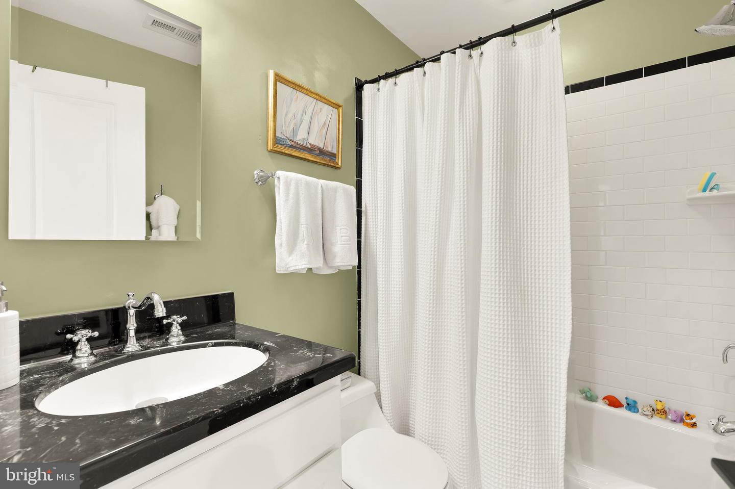 1354 KENYON ST NW #G, WASHINGTON, District Of Columbia 20010, 2 Bedrooms Bedrooms, ,2 BathroomsBathrooms,Residential,For sale,1354 KENYON ST NW #G,DCDC2190116 MLS # DCDC2190116